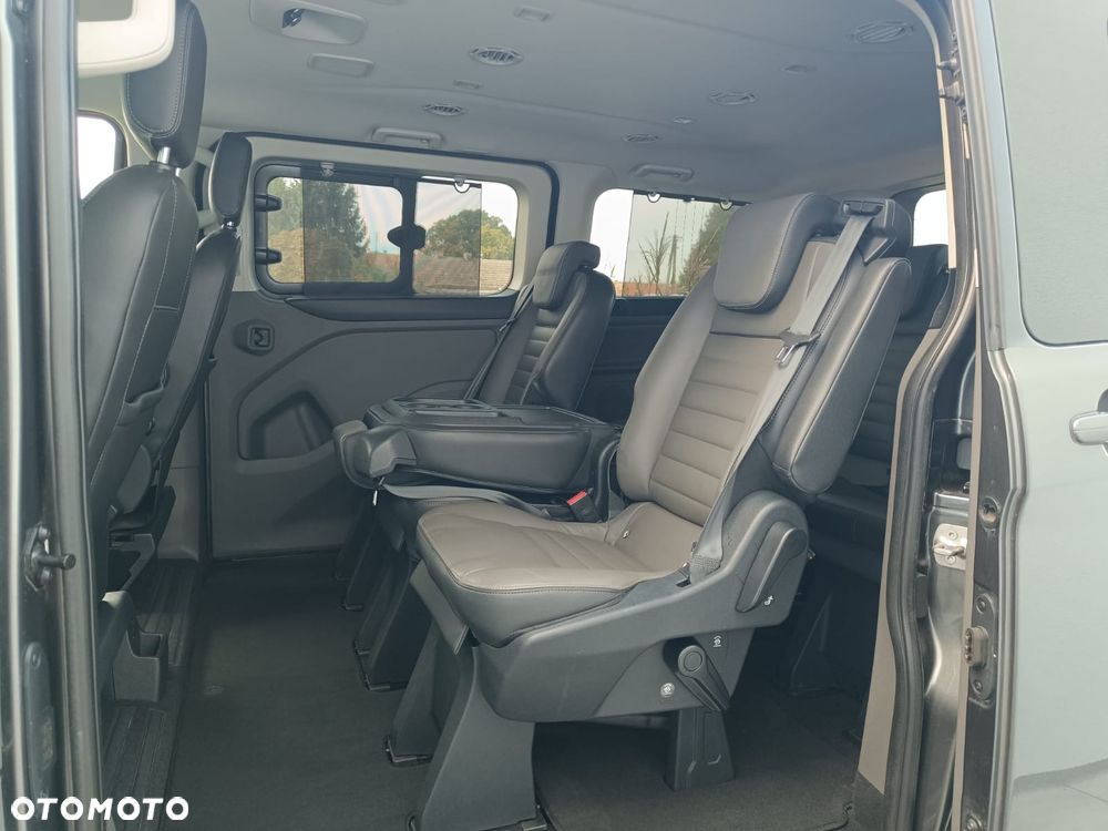 Ford Tourneo Custom - 14