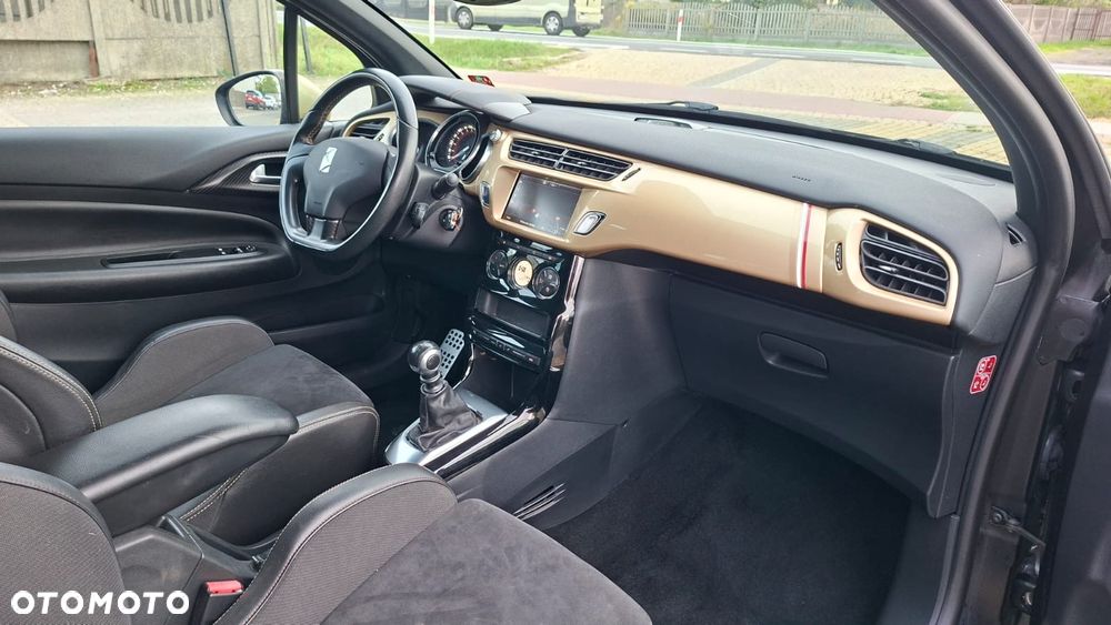 Citroën DS3 THP 208 Start & Stop PERFORMANCE - 8