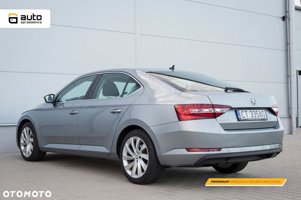 Skoda Superb 2.0 TDI Style DSG - 20