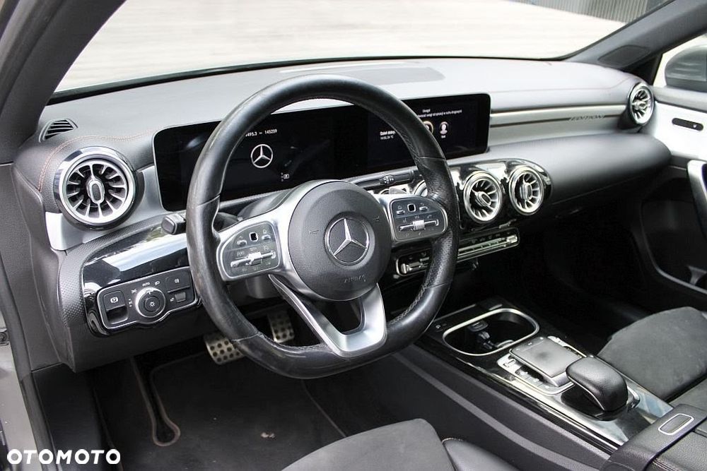 Mercedes-Benz Klasa A 250 4-Matic Edition 1 7G-DCT - 38