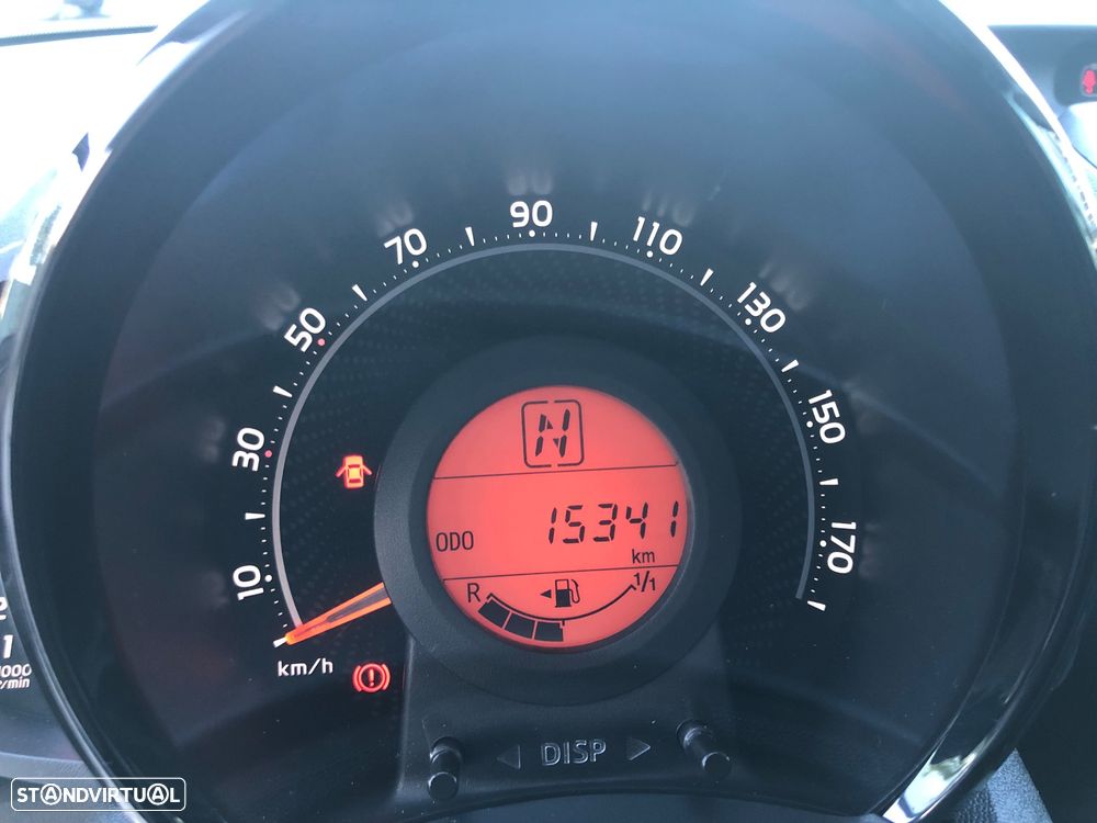 Toyota Aygo 1.0 X-Play Plus MM - 17