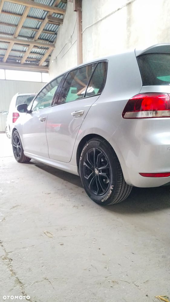 Volkswagen Golf 1.6 TDI BlueMot Comfortline - 2