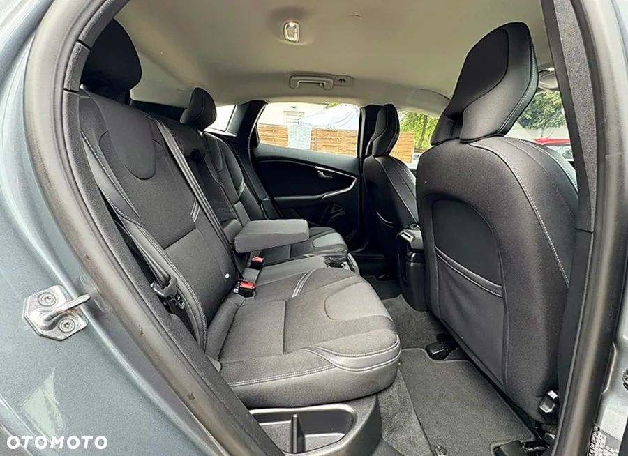 Volvo V40 D2 Drive-E Momentum - 21