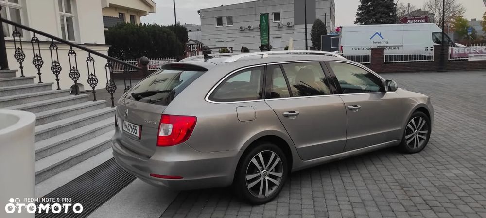 Skoda Superb 2.0 TDI Comfort DSG - 23