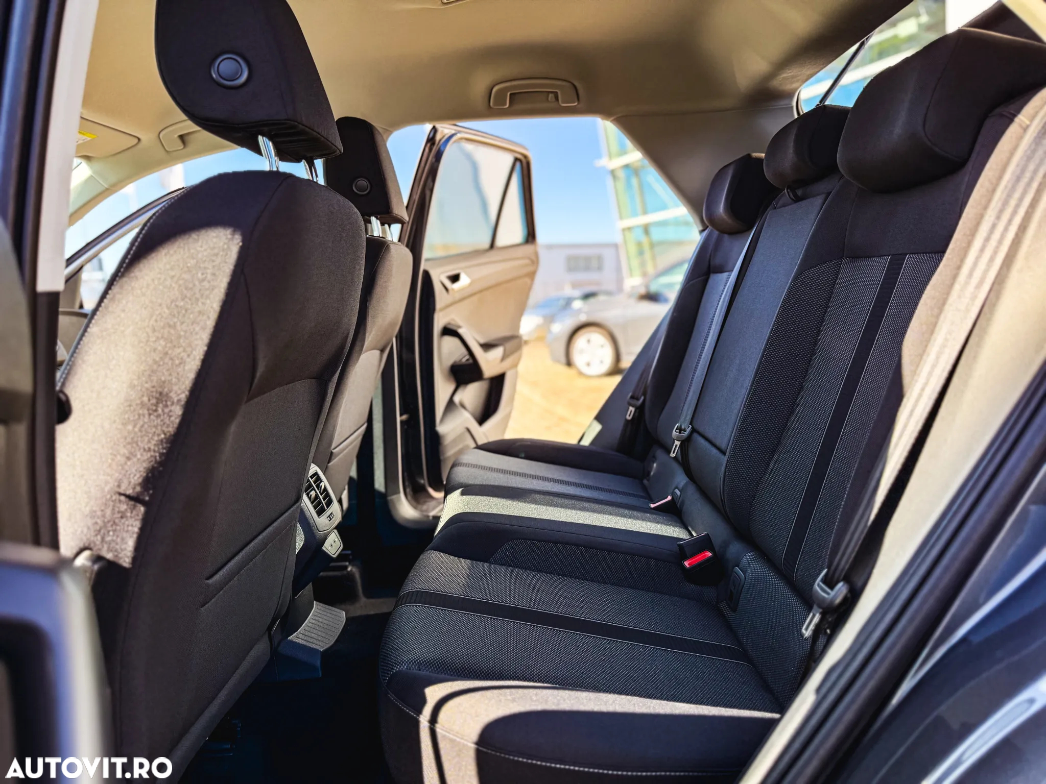 Volkswagen T-ROC 1.5 TSI DSG Life - 10