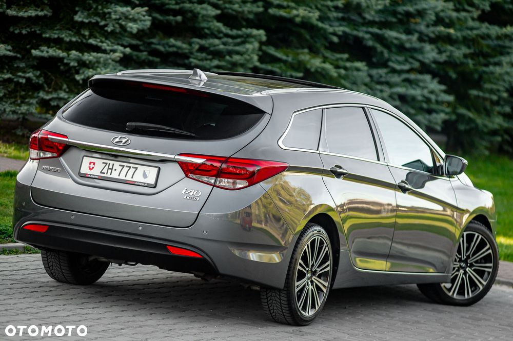 Hyundai i40 Kombi 1.7 CRDi DCT Premium - 11