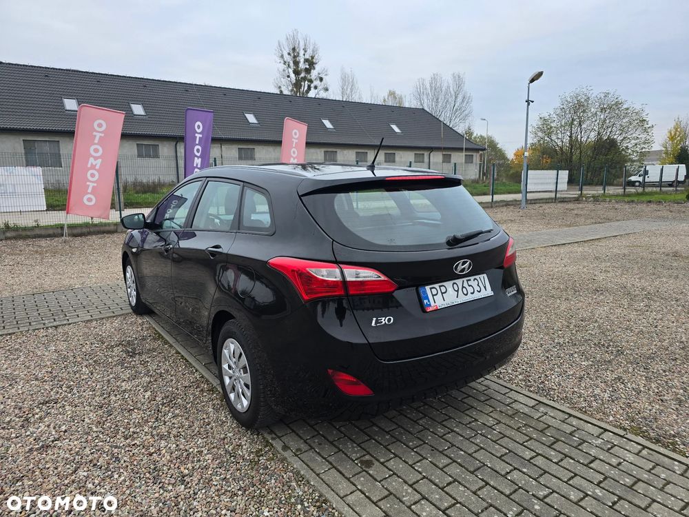 Hyundai i30 blue 1.4 Classic - 9