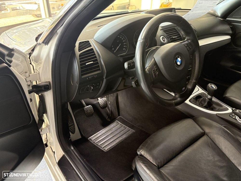 BMW 120 d Limited Edition Lifestyle c/ M Sport Pack - 8