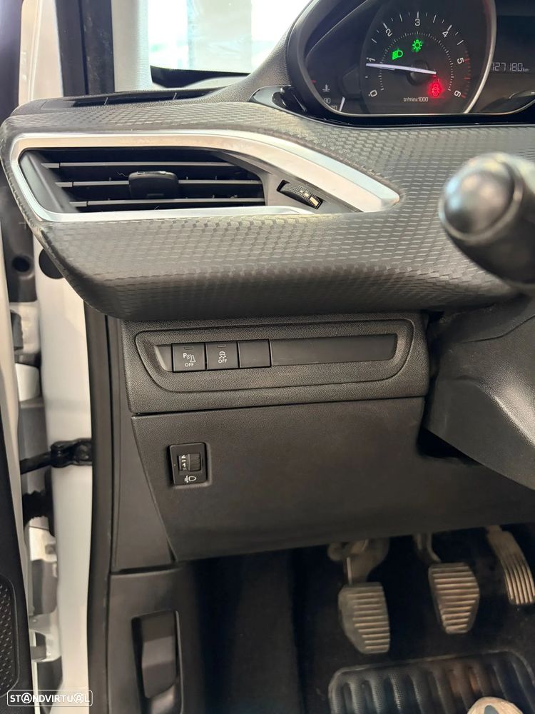 Peugeot 208 1.6 BlueHDi Style - 22