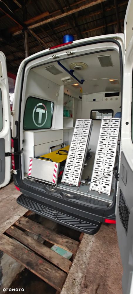 Mercedes-Benz Sprinter - 16