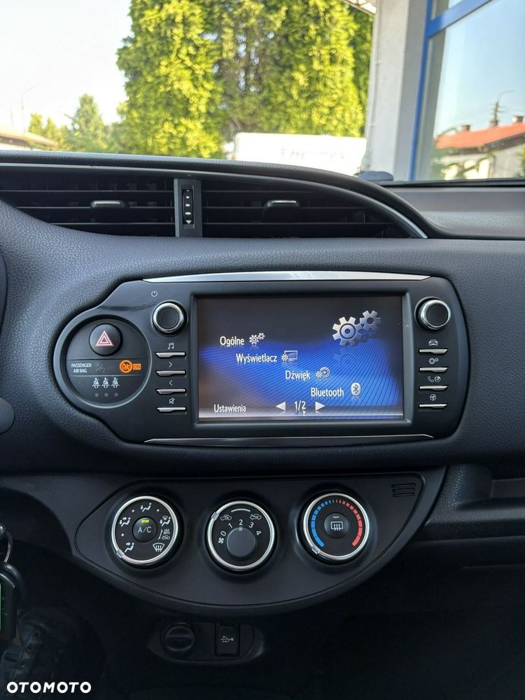 Toyota Yaris - 25