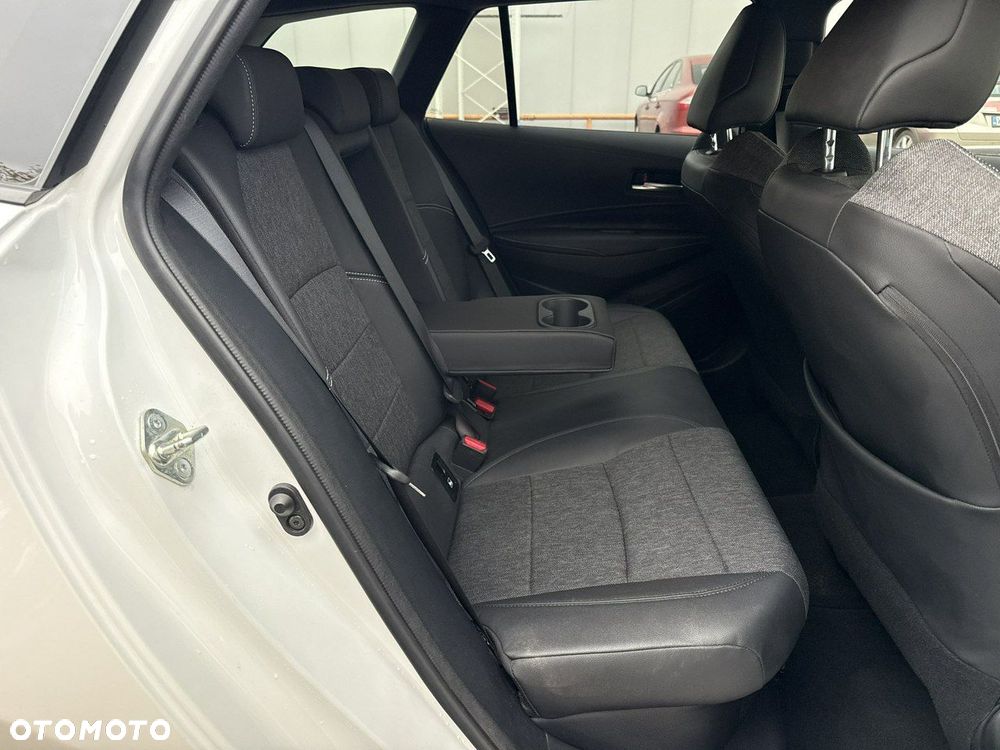 Toyota Corolla 2.0 Hybrid Comfort - 18