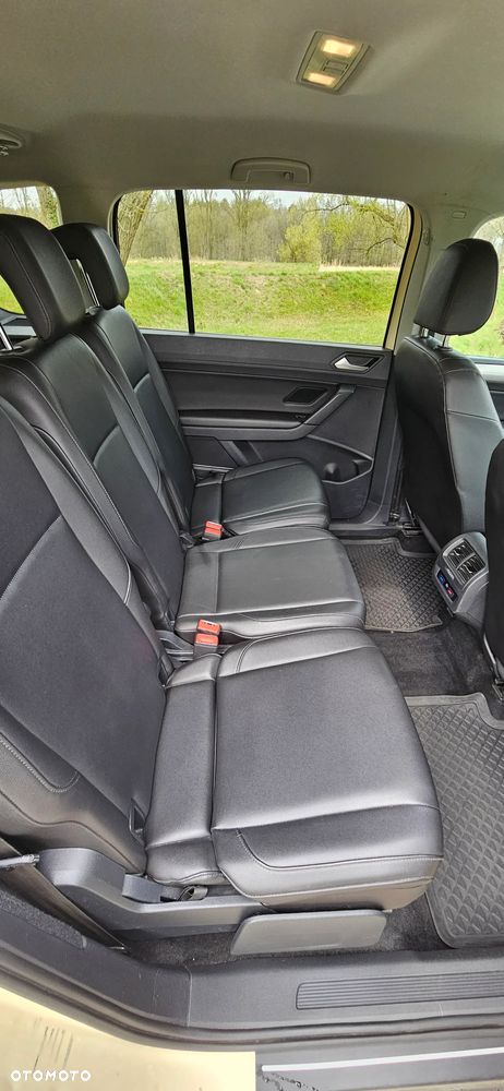 Volkswagen Touran 2.0 TDI SCR DSG Comfortline - 16