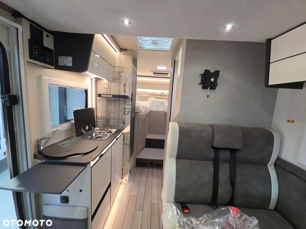 McLOUIS SLIM 339 UKŁAD ŁÓŻEK NIEMIECKICH GARAZ 6,69M 2.0 4 OSOBOWY - 34