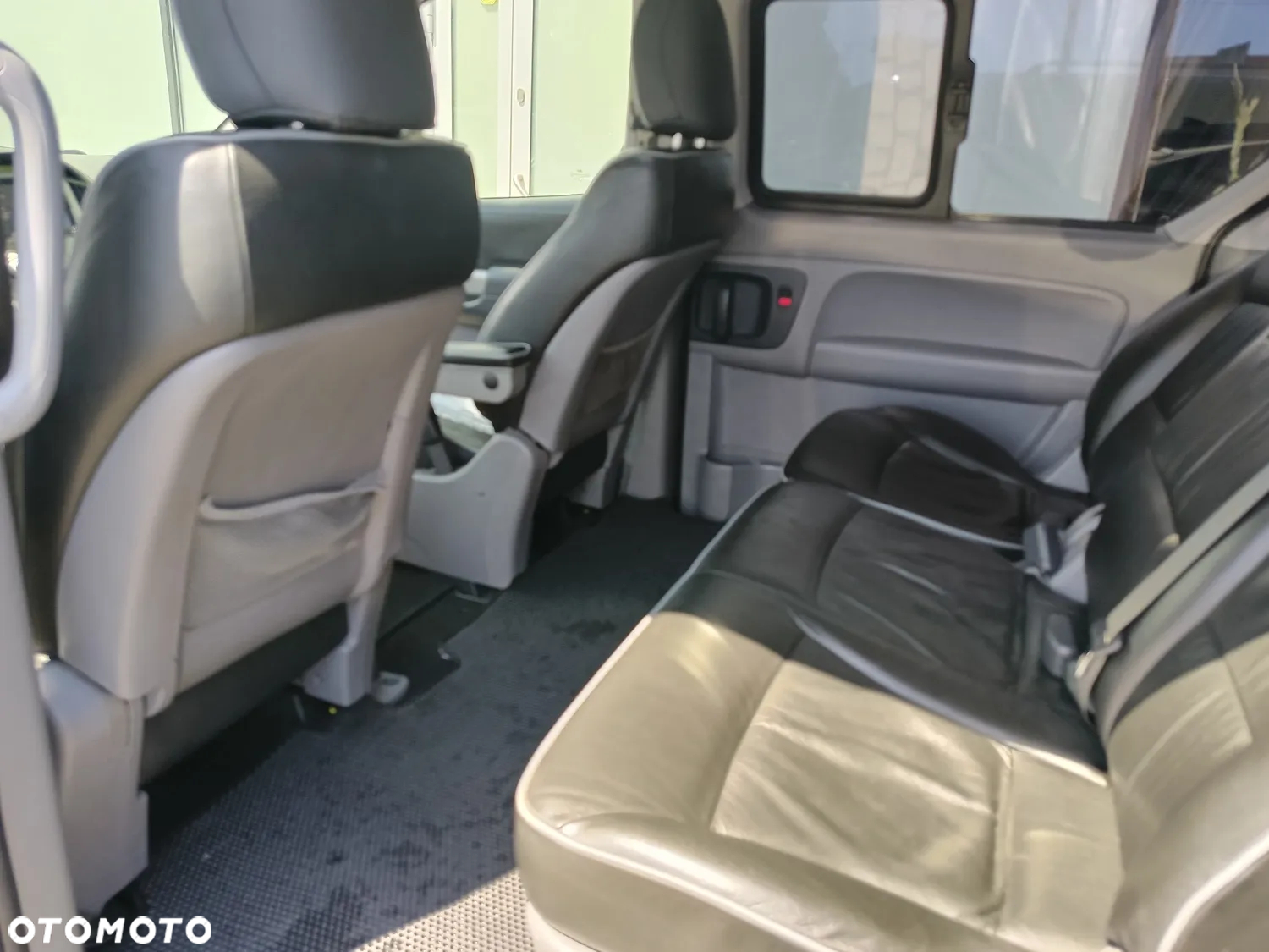 Hyundai H-1 2.5 CRDi Travel Premium - 14