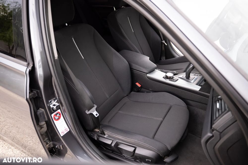 BMW Seria 3 320d Aut. Efficient Dynamics Edition - 26