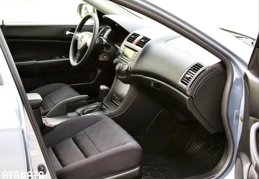 Honda Accord 2.0 Comfort - 19