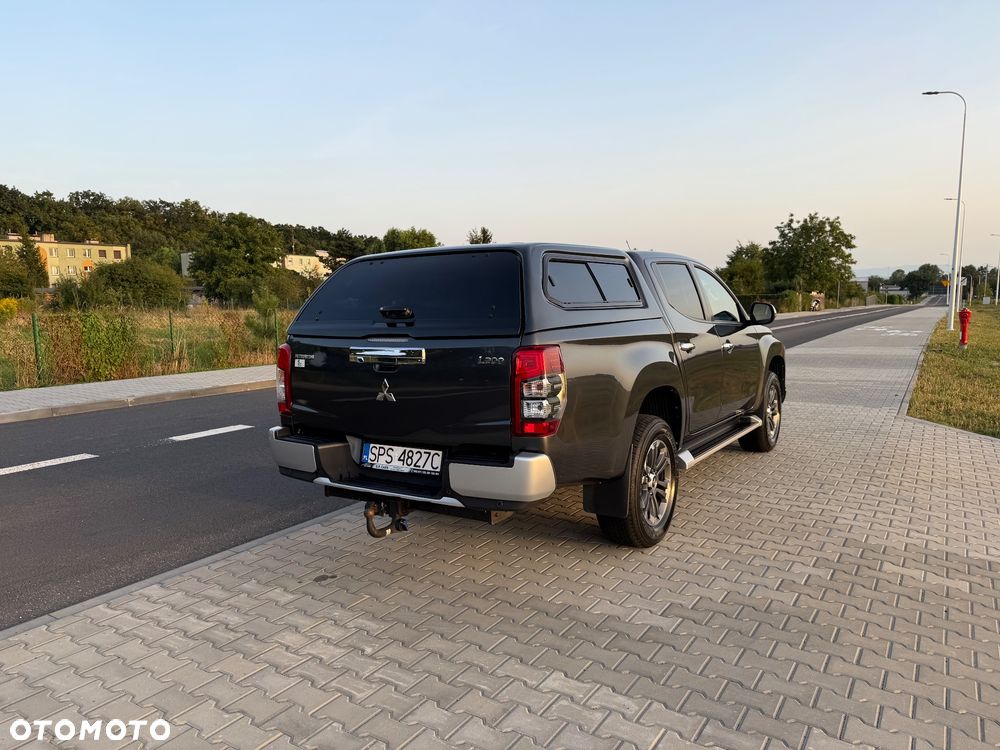 Mitsubishi L200 2.2 d DC Instyle Plus - 8