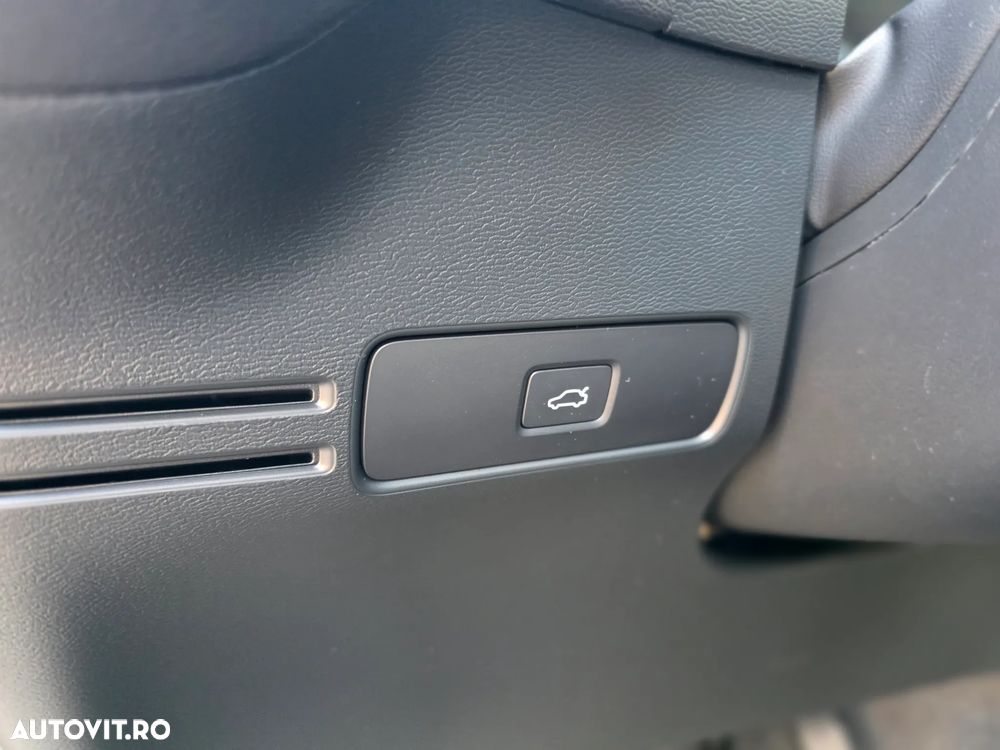 Volvo XC 40 B4 AT8 AWD Mild Hybrid Inscription - 16