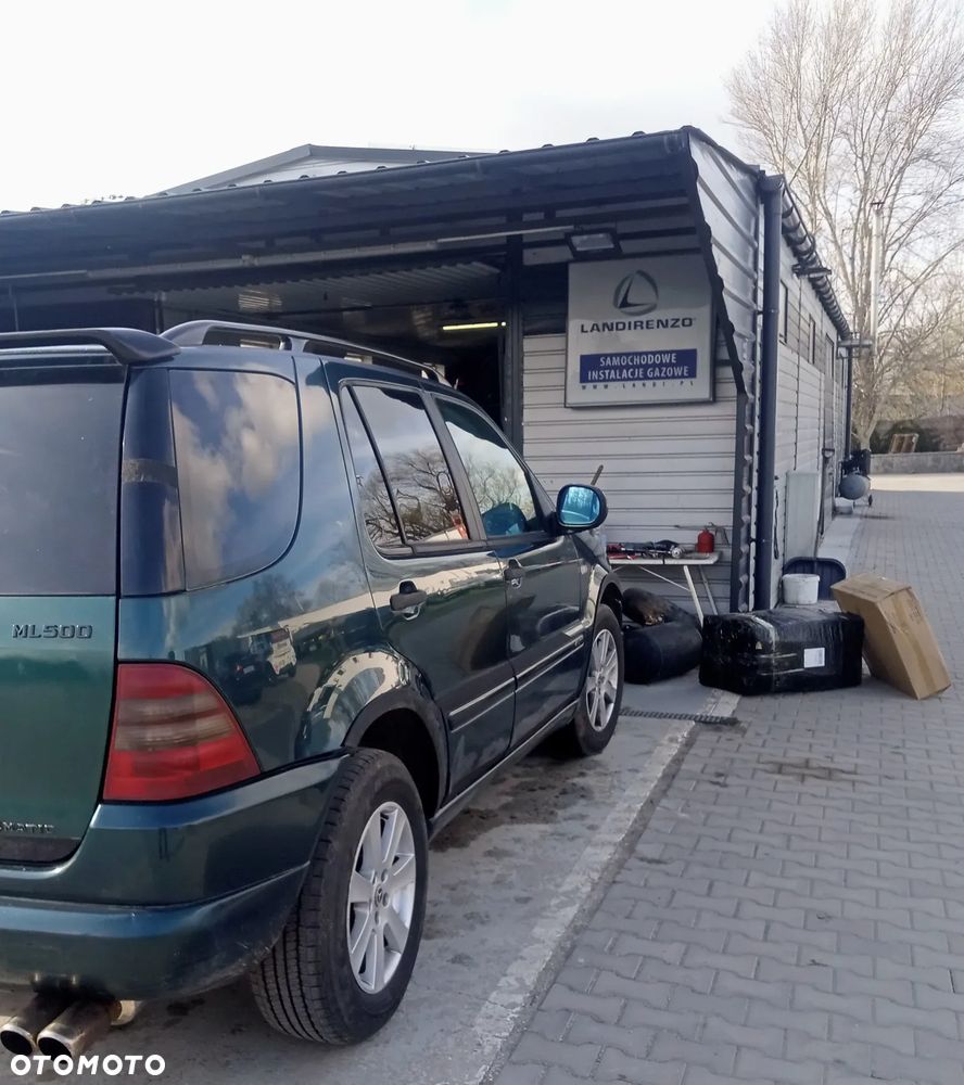 Mercedes-Benz ML 320 - 34