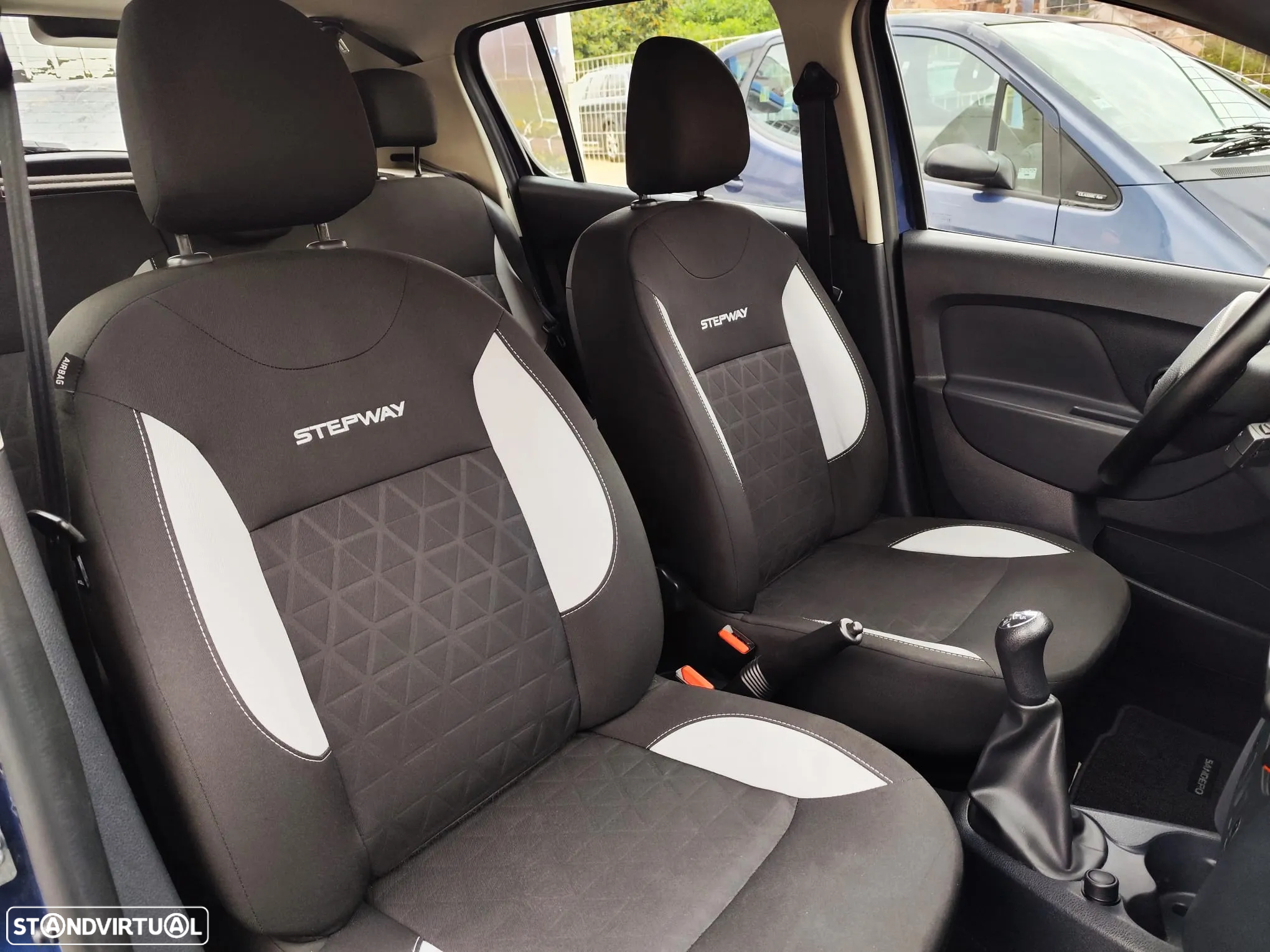 Dacia Sandero 1.5 dCi Stepway - 12