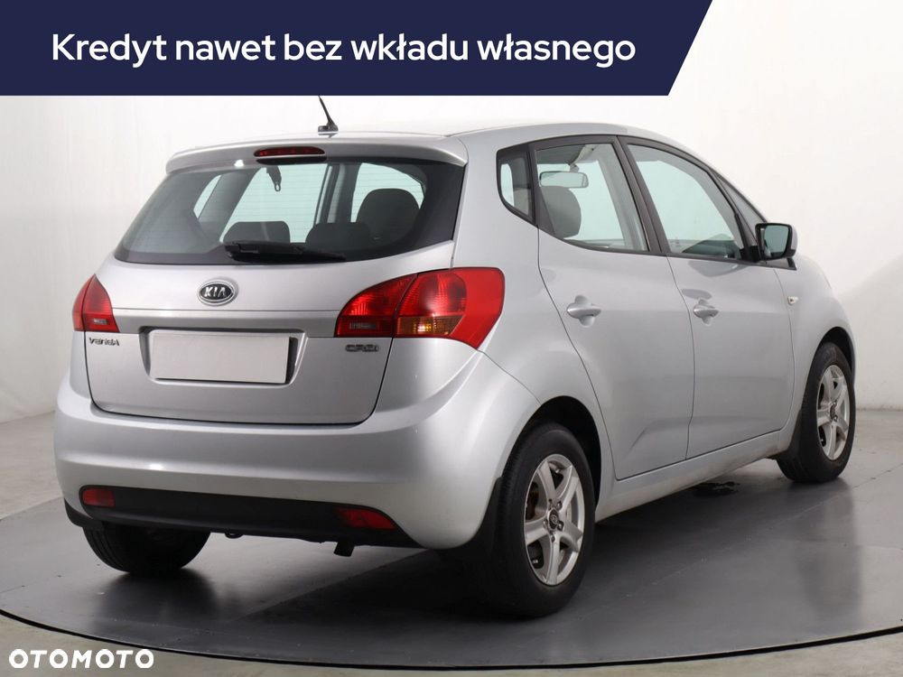 Kia Venga - 7
