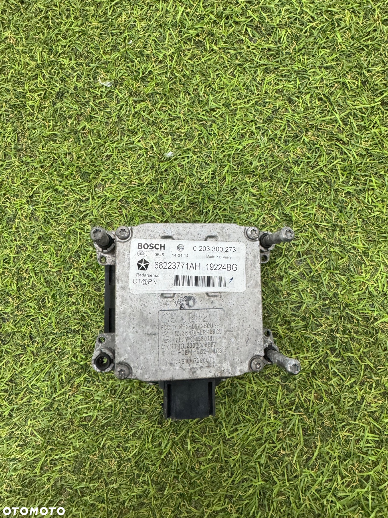 Radar Sensor ACC Jeep Grand Cherokee WK2 68223771AH - 2