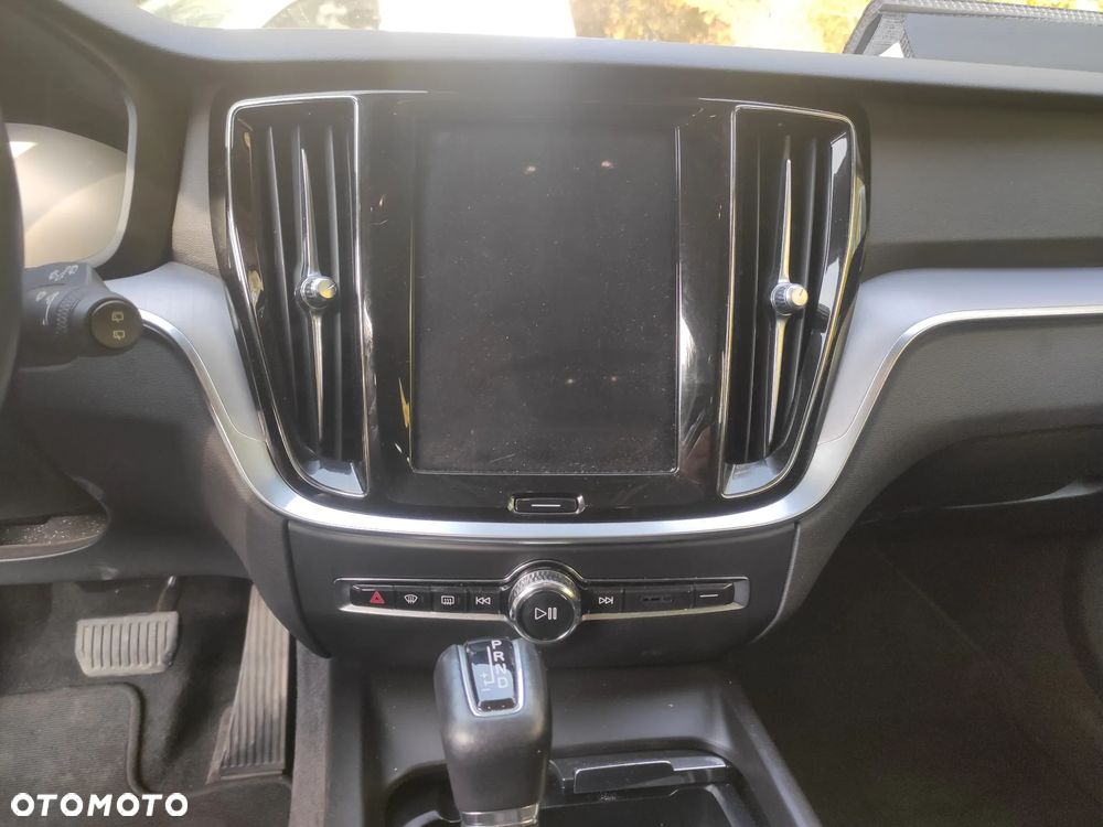 Volvo V60 D4 SCR AWD Momentum - 6