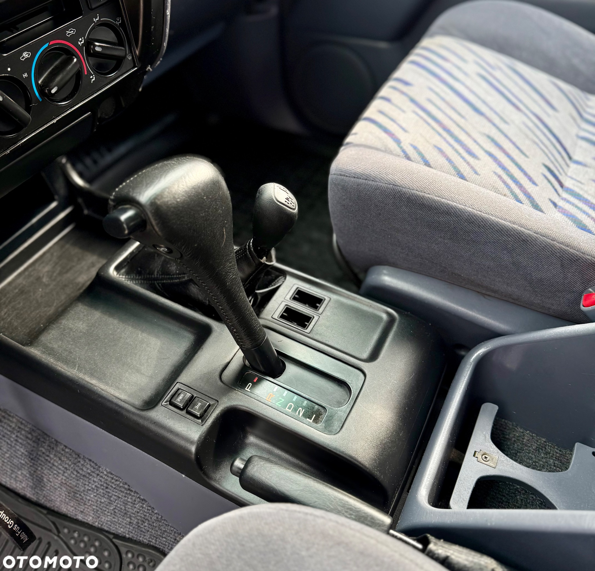 Toyota Land Cruiser - 11