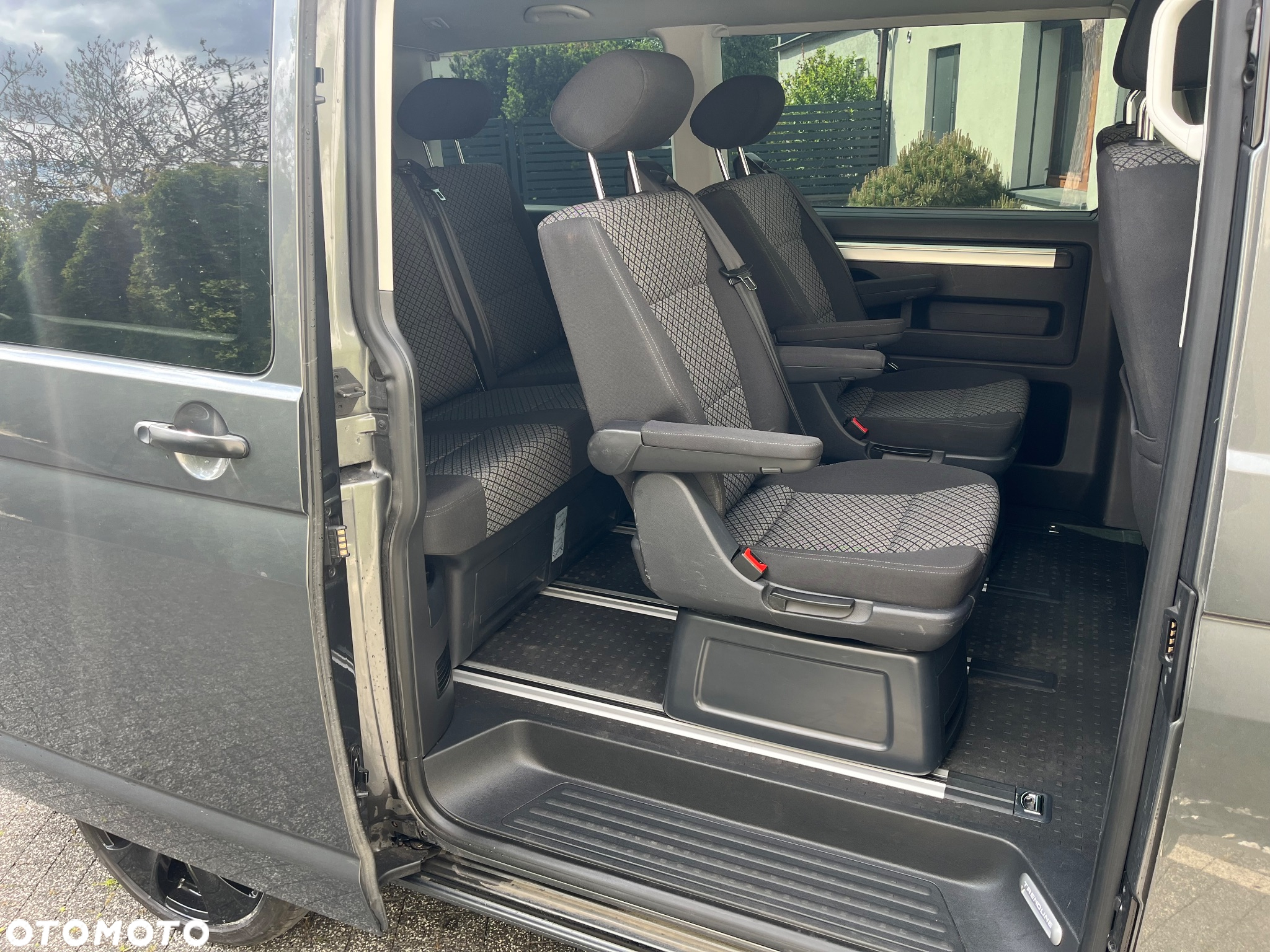 Volkswagen Multivan 6.1 2.0 TDI L1 Trendline DSG - 32