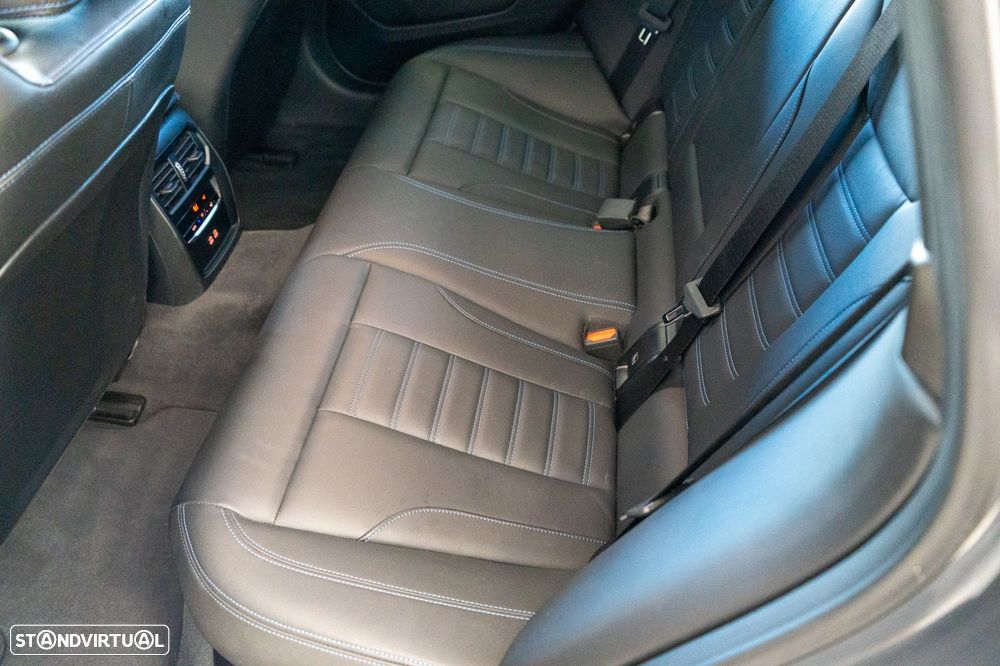 BMW i4 eDrive40 Pack Desportivo M - 10