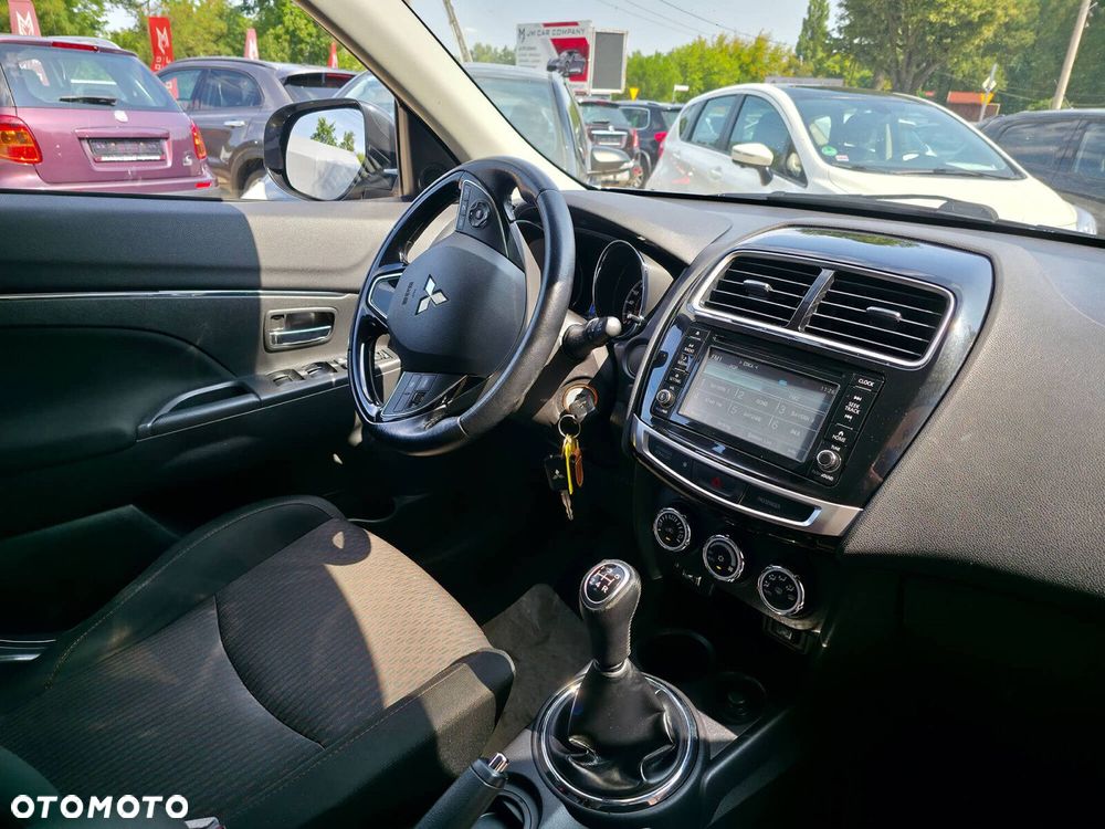 Mitsubishi ASX - 10