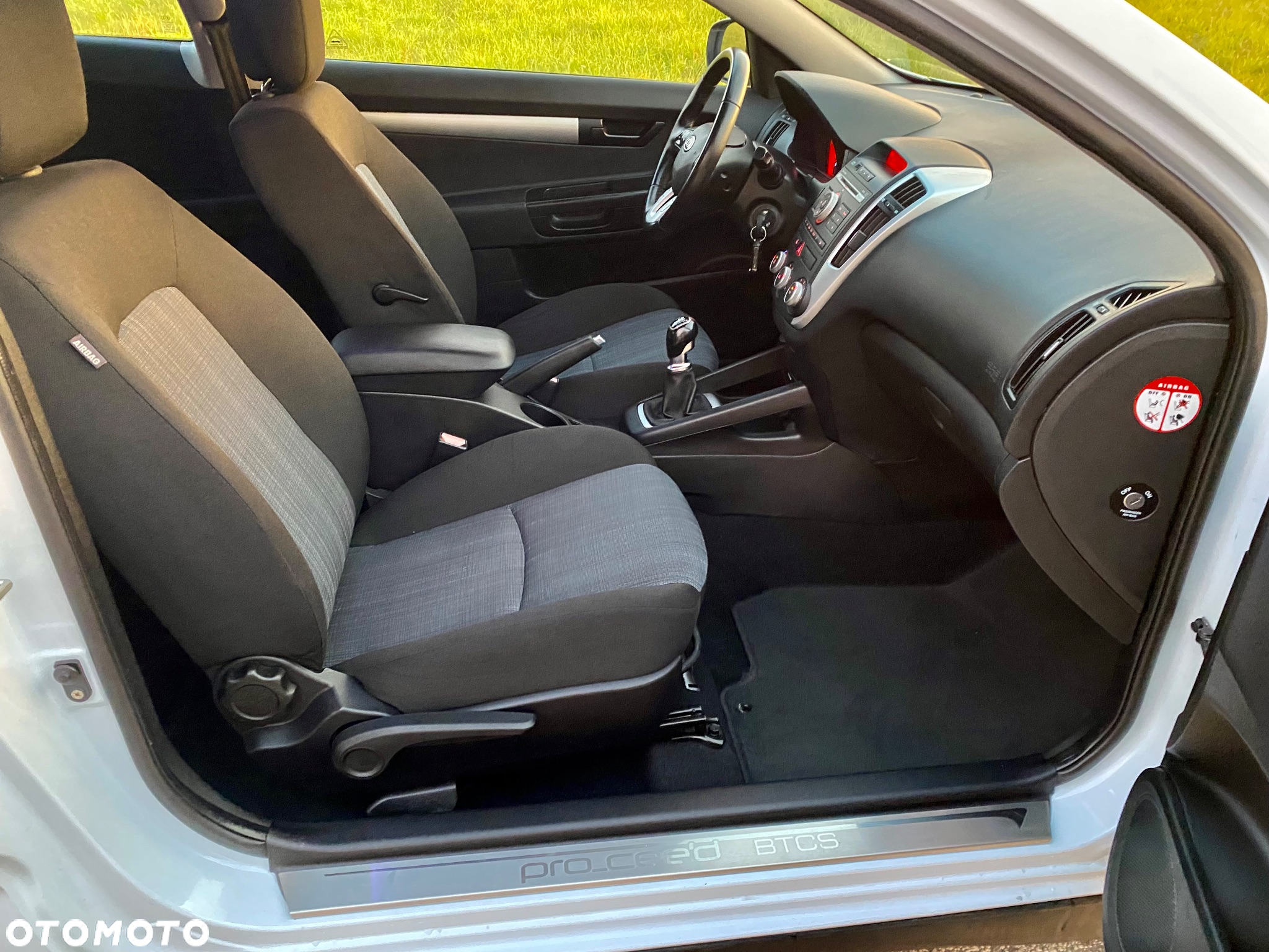 Kia Ceed - 26