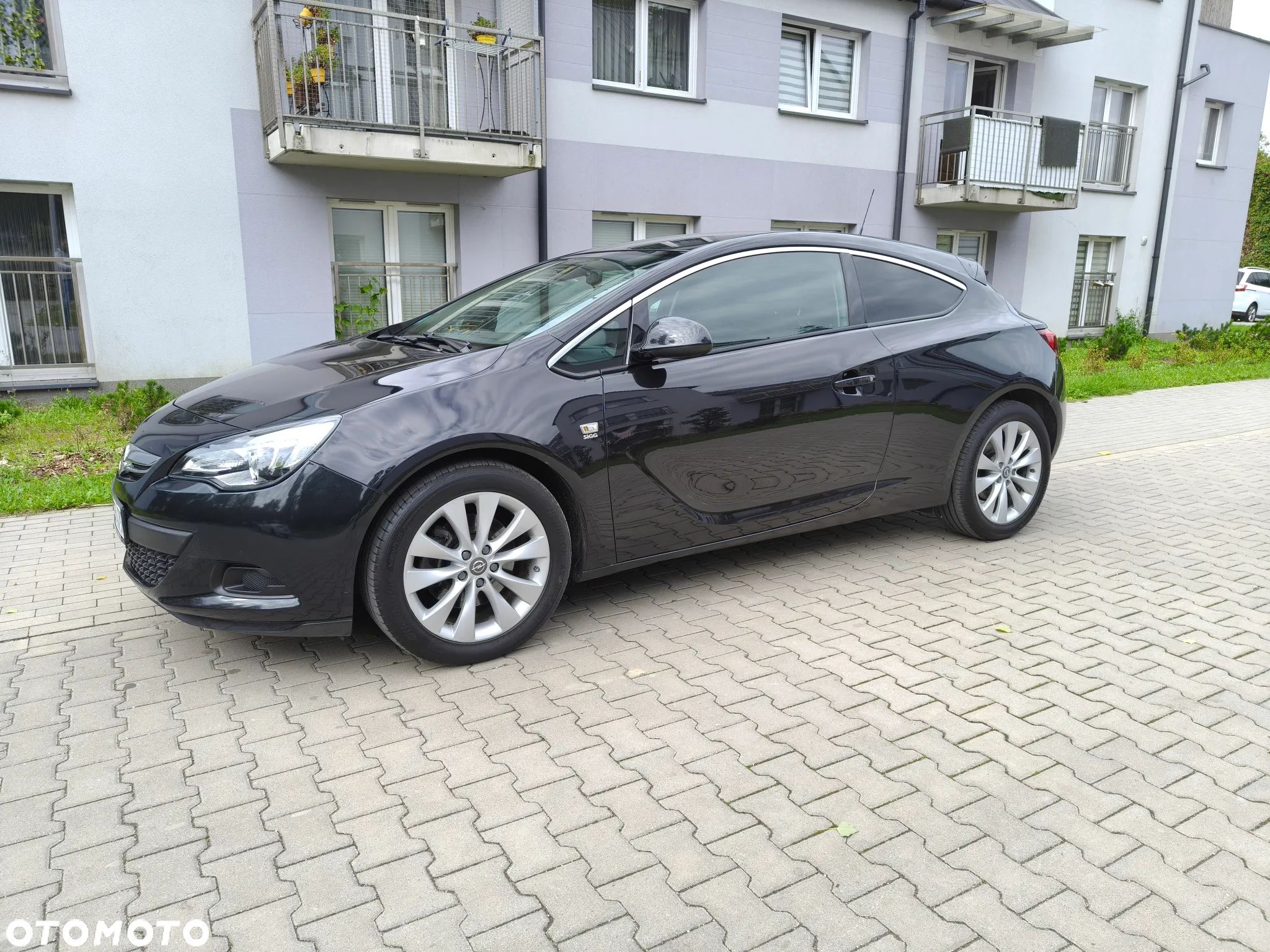 Opel Astra GTC 1.4 Turbo Active - 1