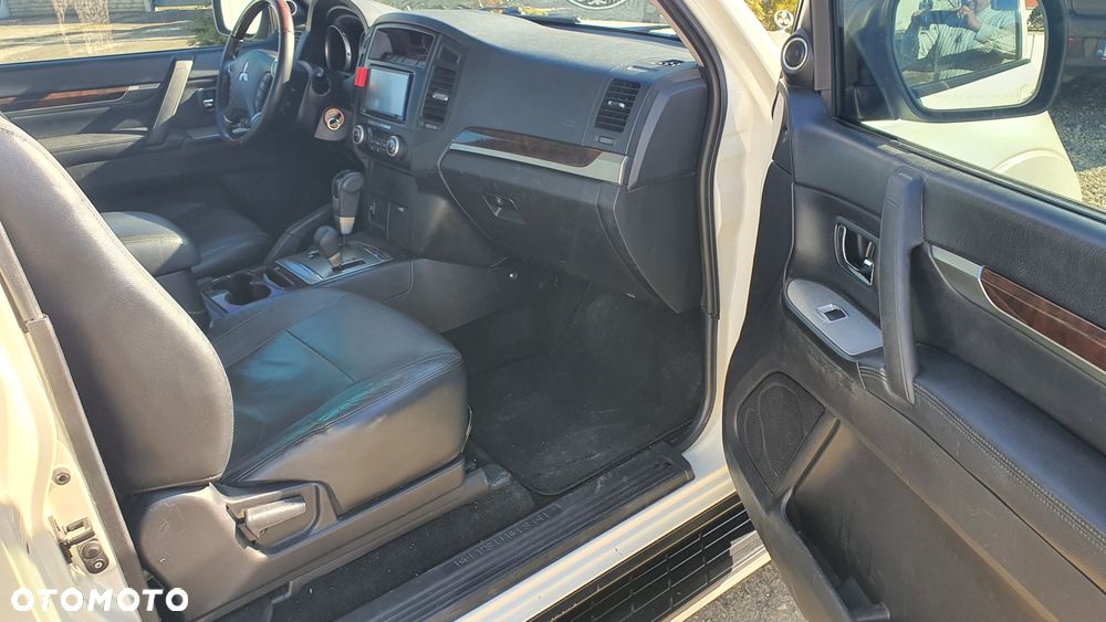 Mitsubishi Pajero 3.8 V6 Automatik Instyle - 12
