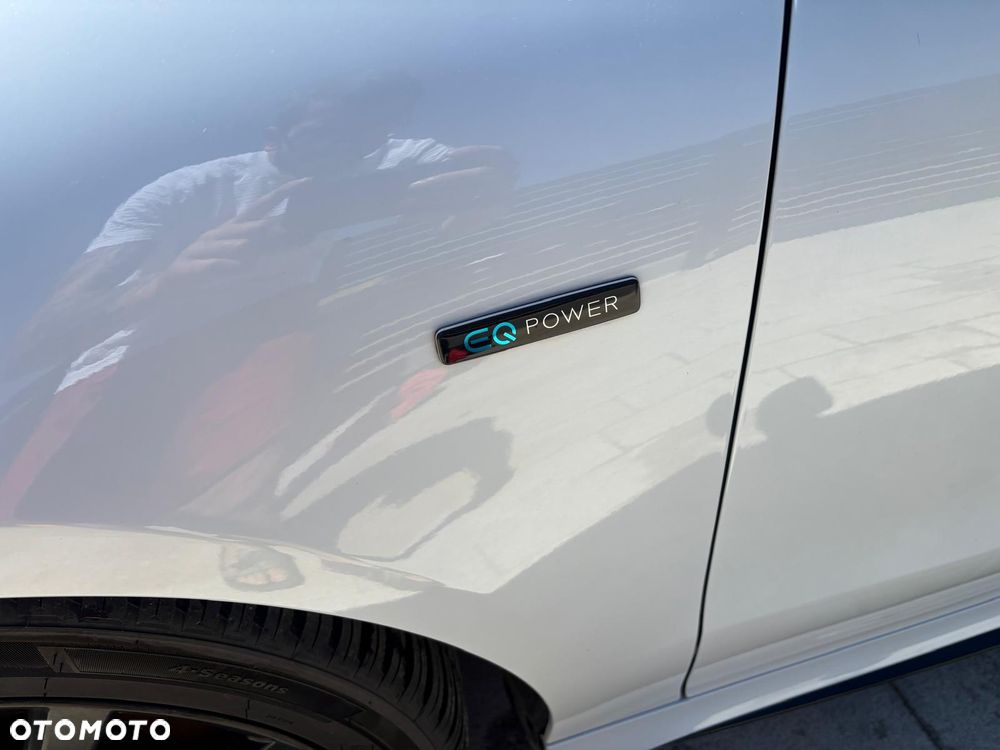 Mercedes-Benz CLA 250 e 8G-DCT AMG Line - 9