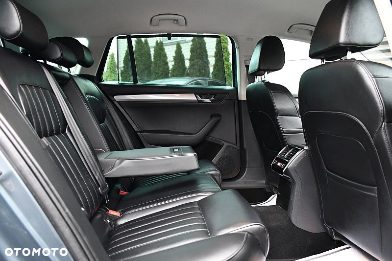 Skoda Superb 1.6 TDI Style Greenline - 24