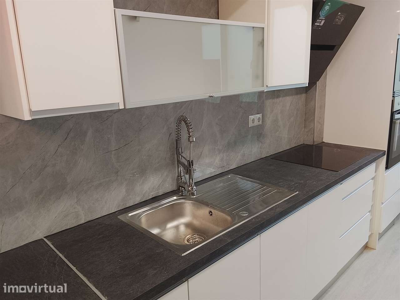 Apartamento T2 Venda em Benfica,Lisboa - Grande imagem: 4/16