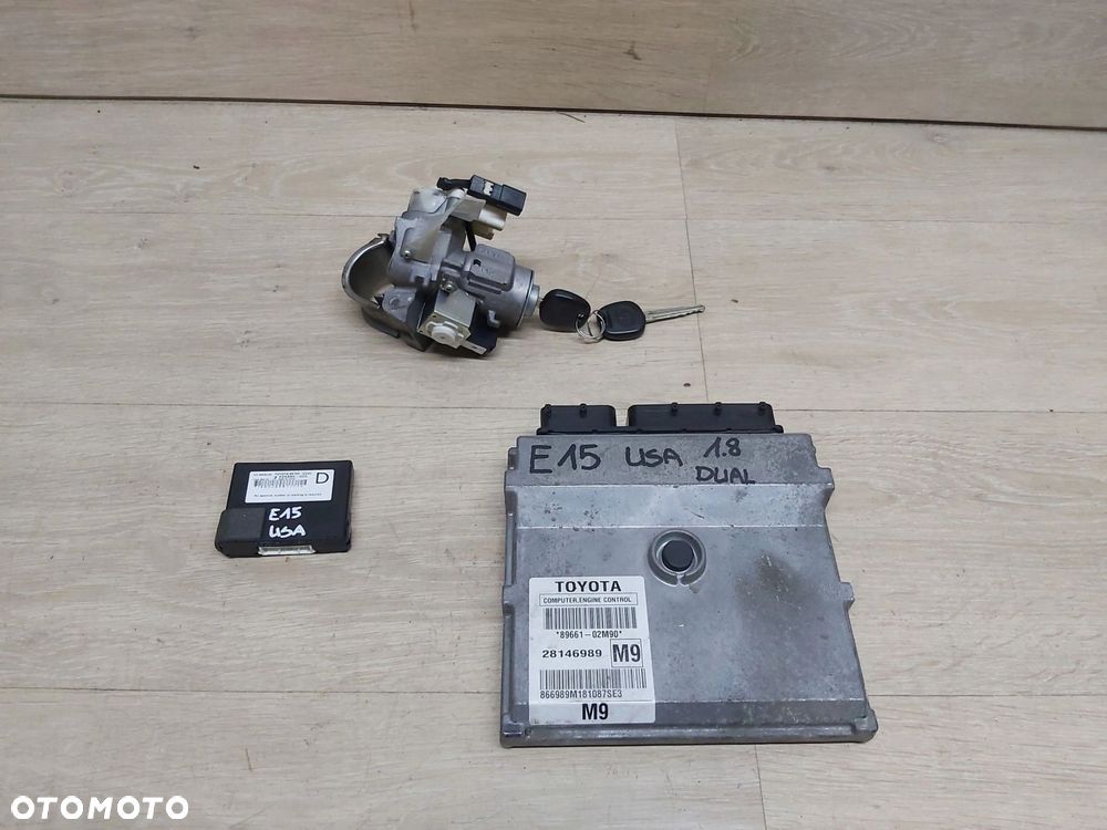 Toyota Corolla E15 1,8 automat komputer silnika kluczyk zestaw odpalenia - 1