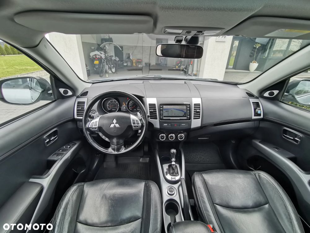 Mitsubishi Outlander 2.2 DI-D 4WD TC-SST Motion - 17