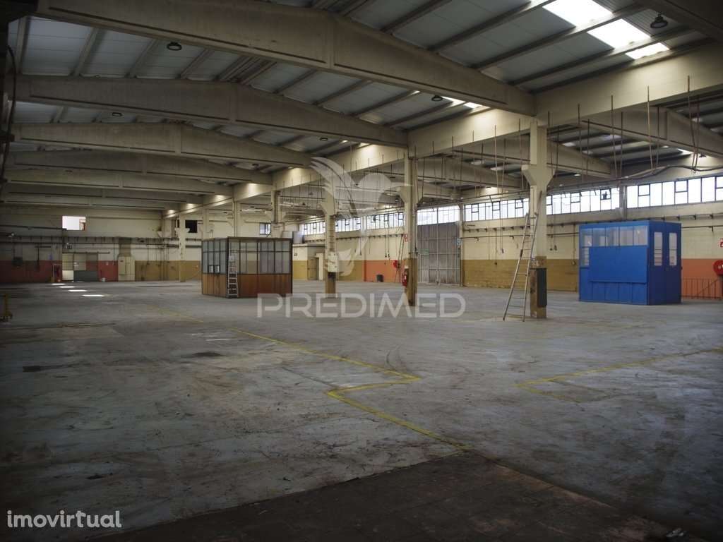 Venda Armazém industrial com logradouro, Queluz Oeiras - Grande imagem: 2/23