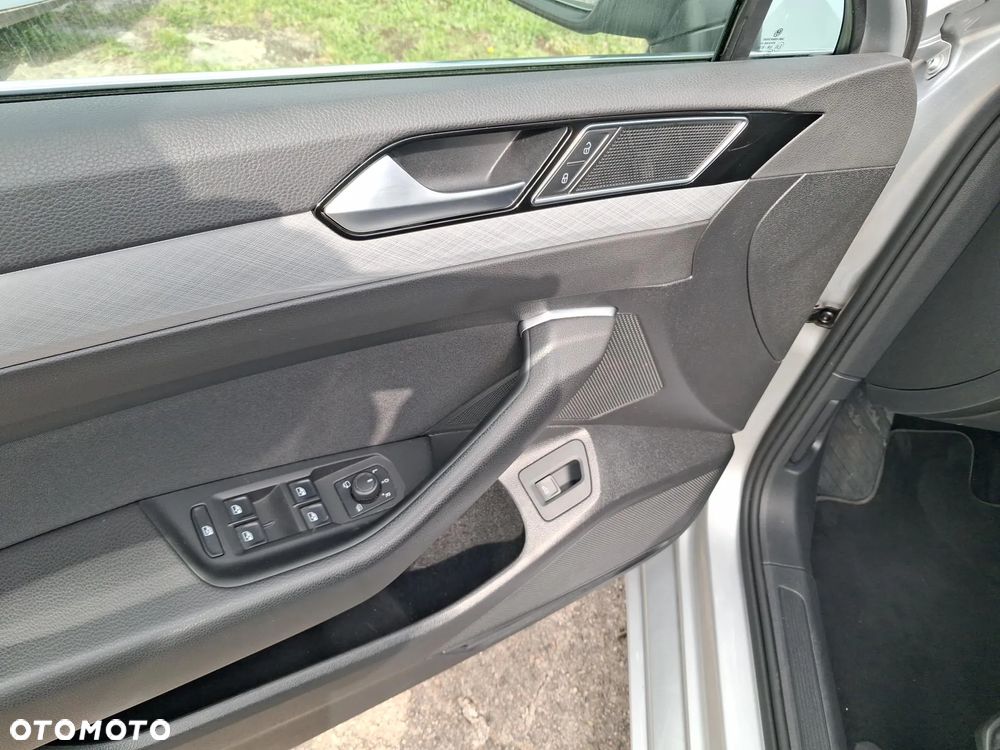 Volkswagen Passat 2.0 TDI EVO Business DSG - 10