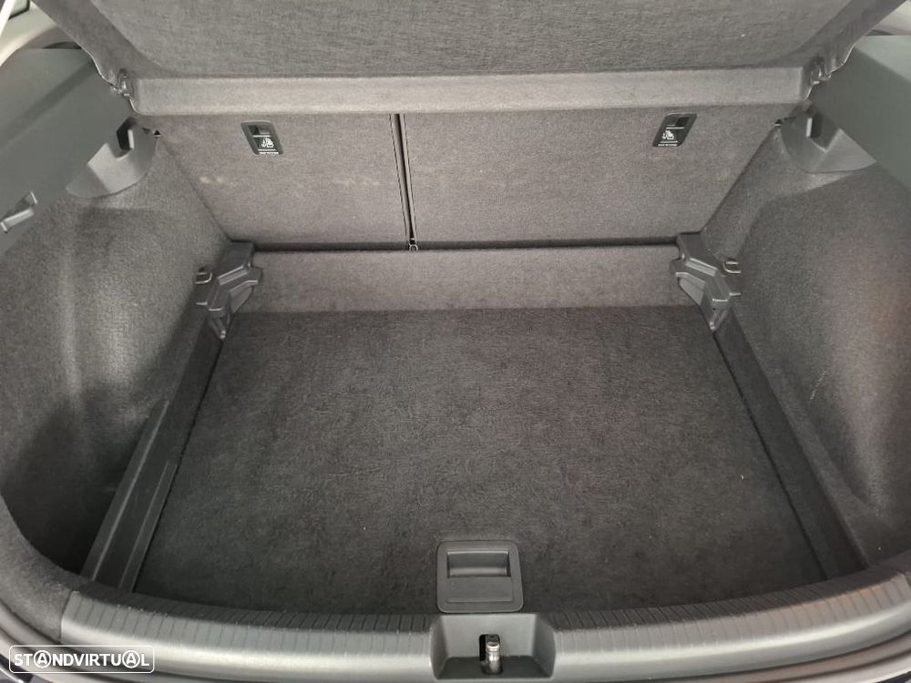 VW Taigo 1.0 TSI Urban DSG - 15