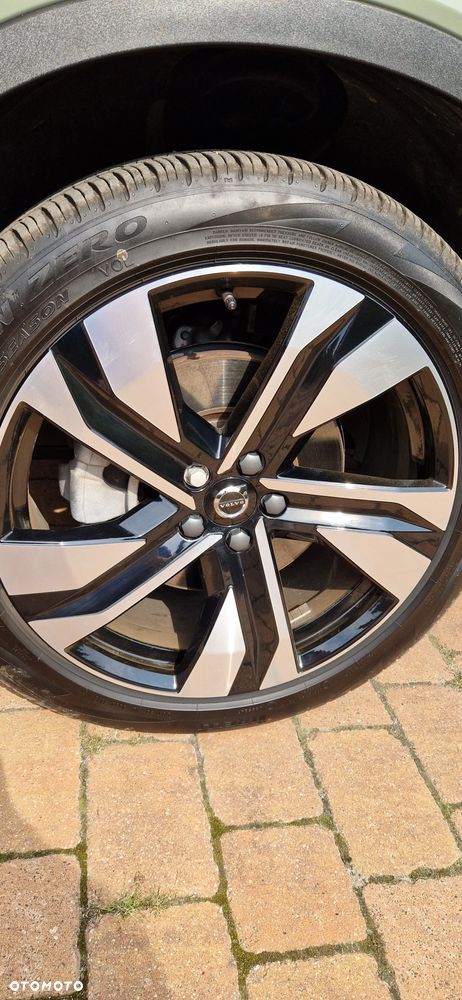 Volvo XC 40 - 30