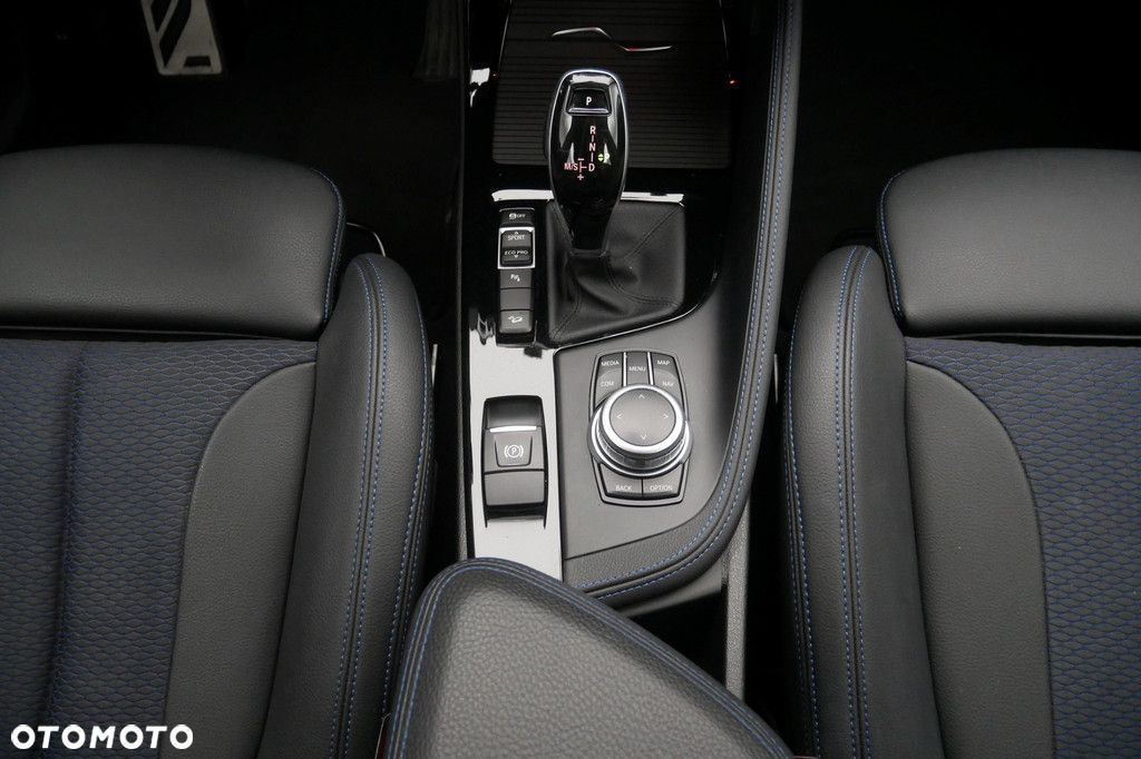 BMW X1 - 11