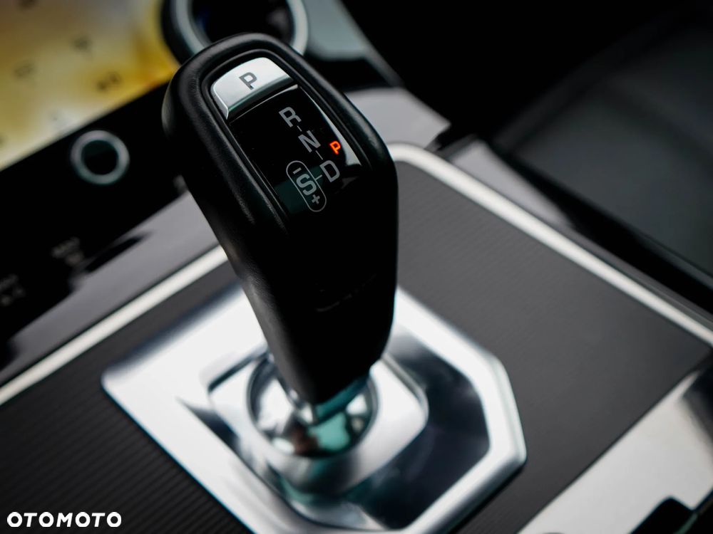Land Rover Range Rover Evoque P200 R-Dynamic SE - 20