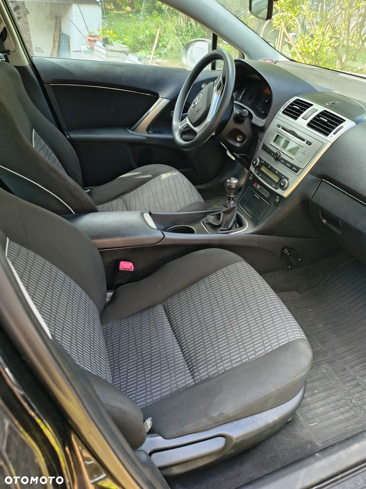 Toyota Avensis 1.8 Life - 14