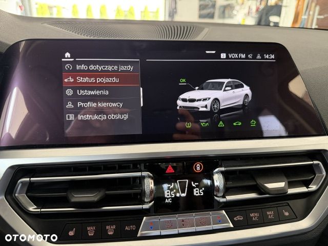 BMW Seria 3 320d Sport Line - 13