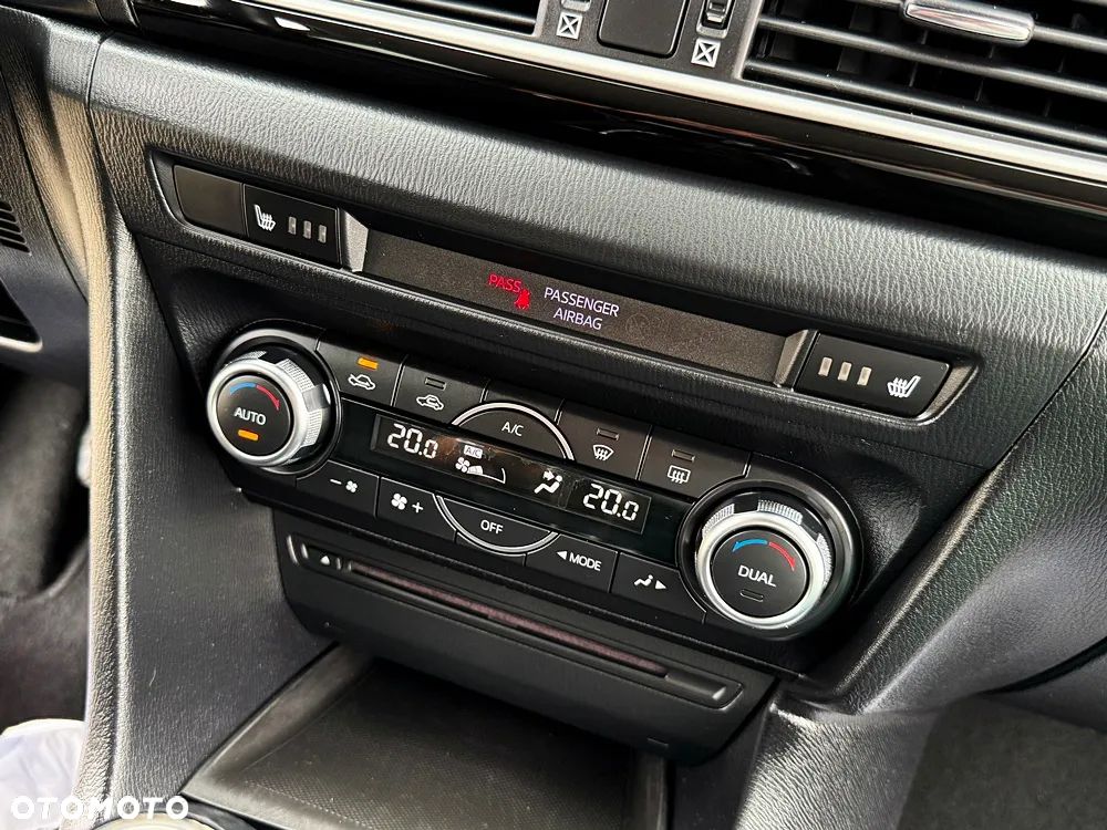 Mazda 3 - 32