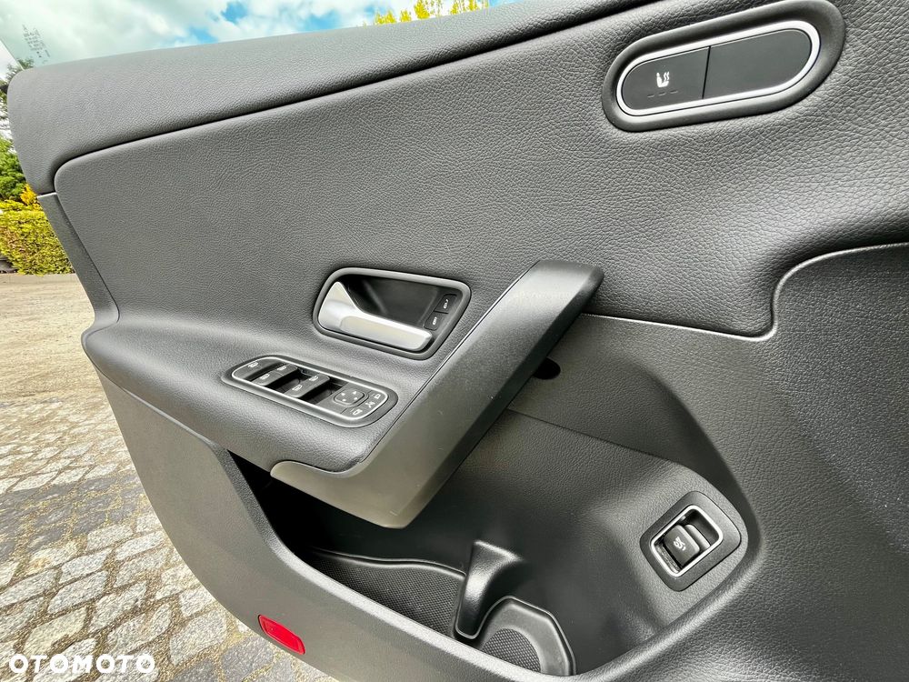 Mercedes-Benz CLA 180 d 8G-DCT Edition Progressive Line - 18